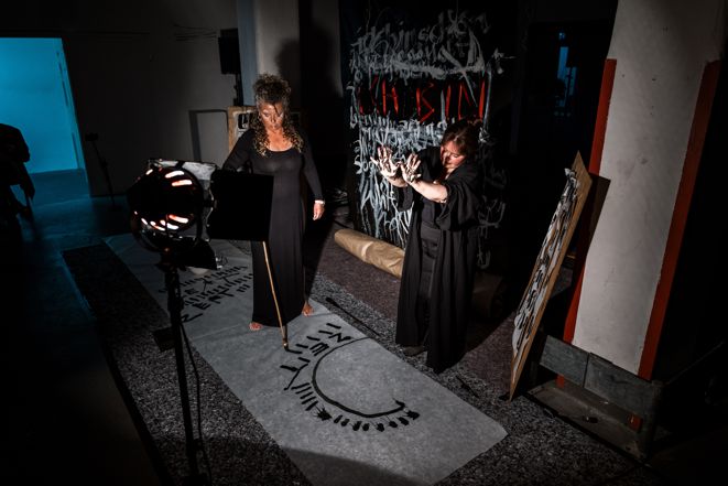 RISKANTES SCHREIBEN Schrift performances